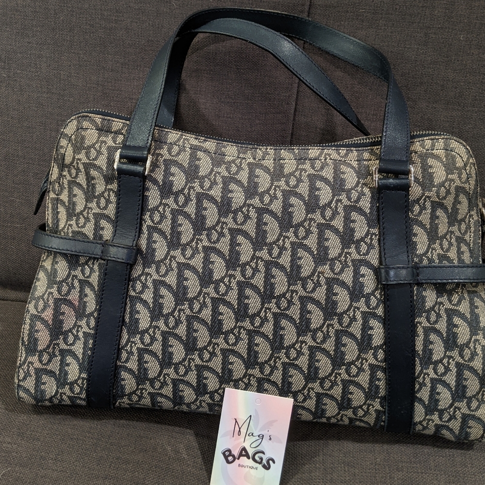 DIOR Diorissimo Trotter Charm Bag - Picture 3 of 14
